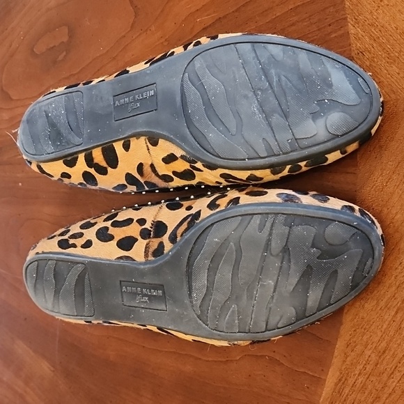 ANNE KLEIN leopard print flats - Picture 8 of 15